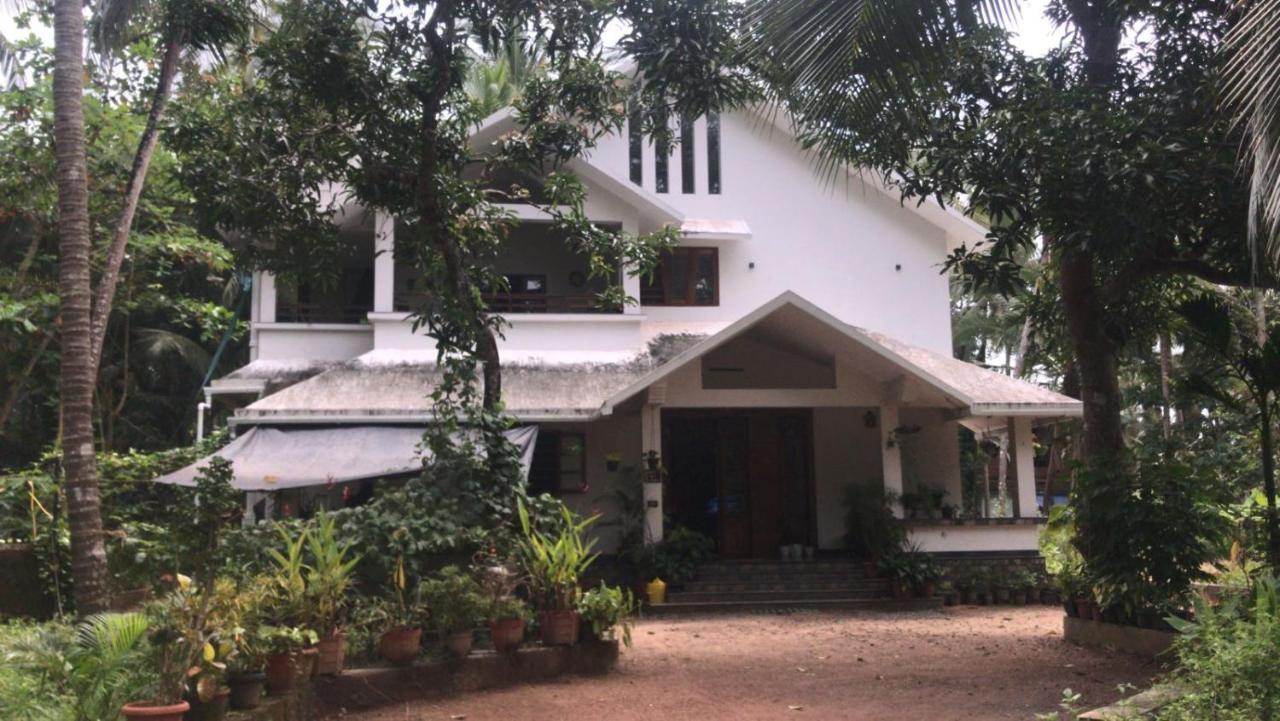 Shruthi'S Aarohi-Nature'S Retreat Mulappilangād 外观 照片