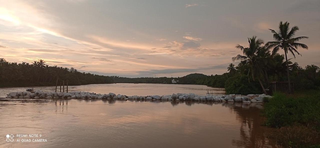 Shruthi'S Aarohi-Nature'S Retreat Mulappilangād 外观 照片