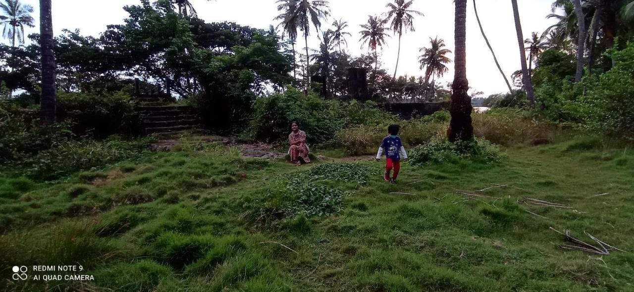 Shruthi'S Aarohi-Nature'S Retreat Mulappilangād 外观 照片